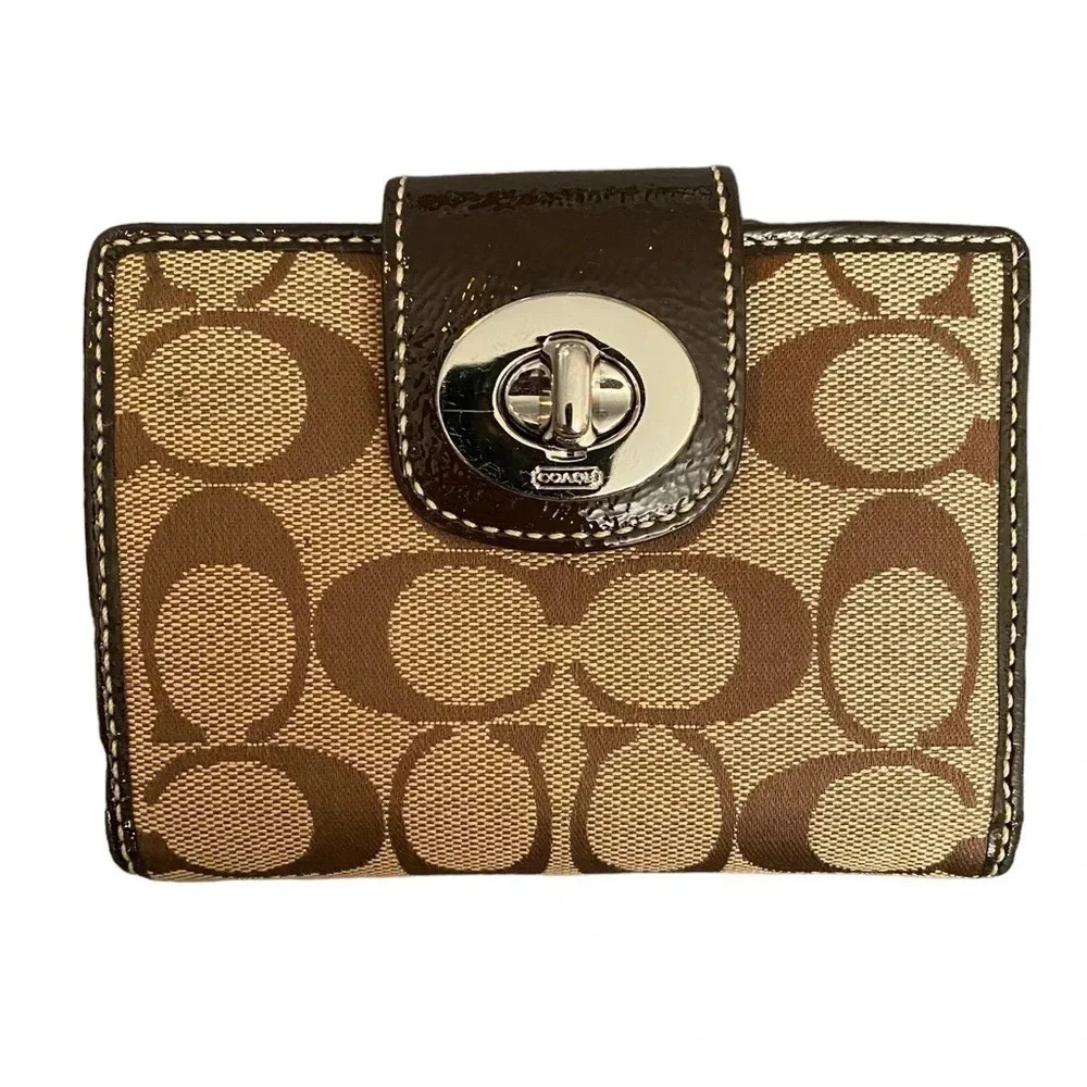 Coach-Signature Bi-Fold Wallet (0038)